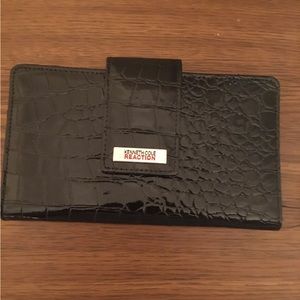 NWT BEAUTIFUL KENNETH COLE WALLET